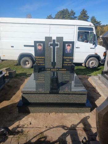 Гранітні памятники Радехів