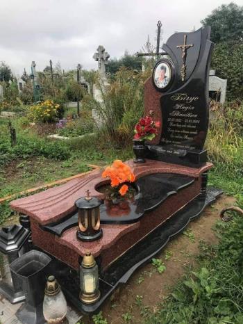 Гранітні памятники Ходорів