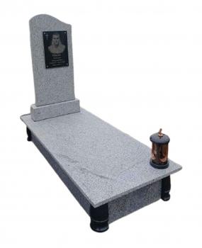 Памятник одинарний гранітний №18