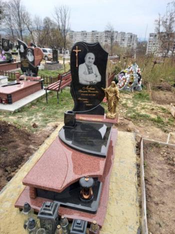 Гранітні памятники Турка